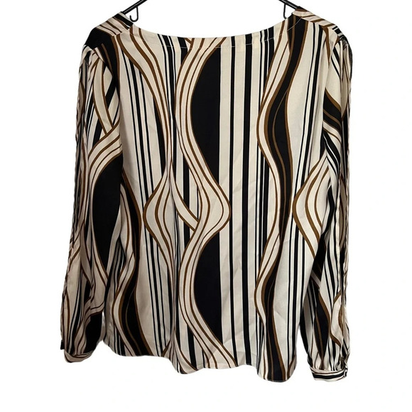 Drew Open Sleeve Pattern Blouse - Picture 5 of 5